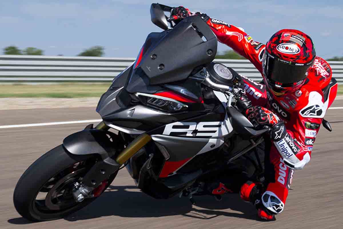 日本上陸したドゥカティ新型「ムルティストラーダV4 RS」