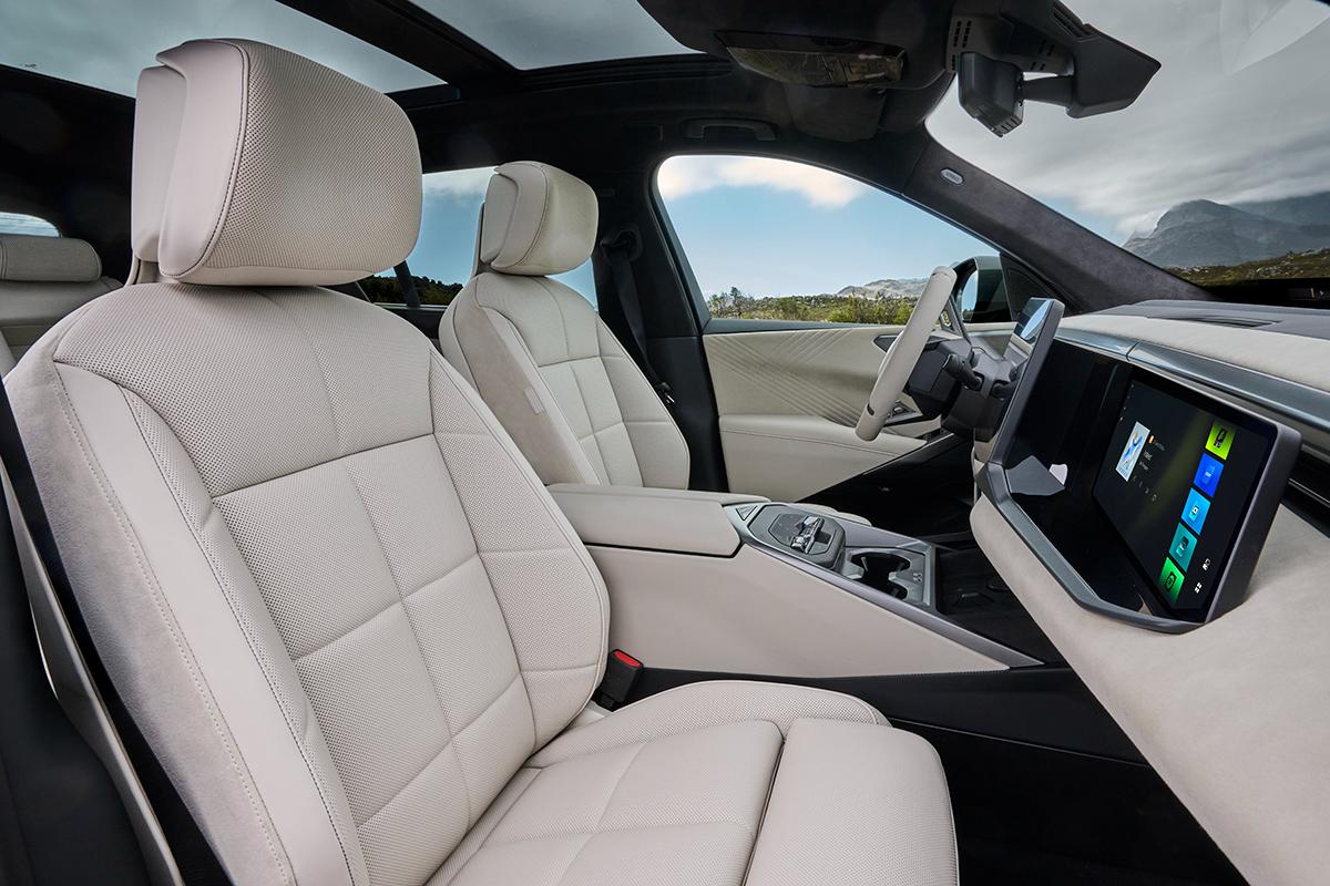 2026年6月30日に世界初公開されたBMW新型「X5」（iX5 60 xDrive）