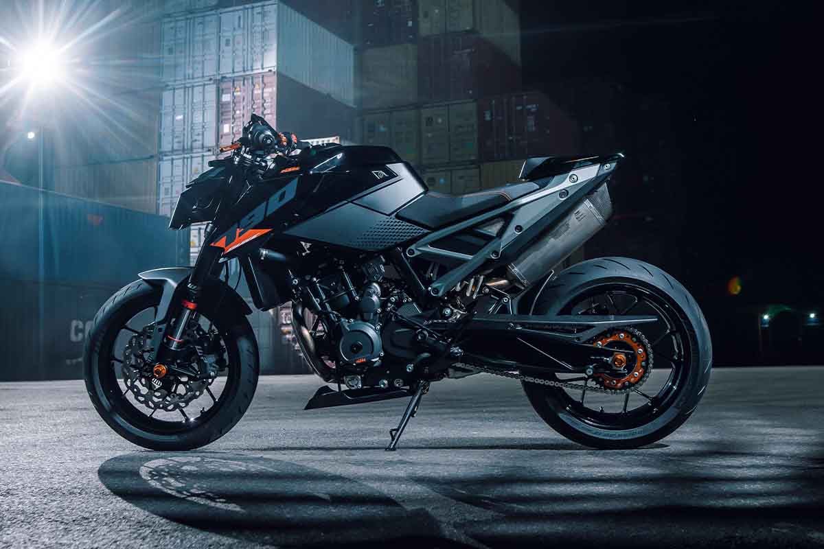 日本導入されたKTM新型「790DUKE」2027モデル
