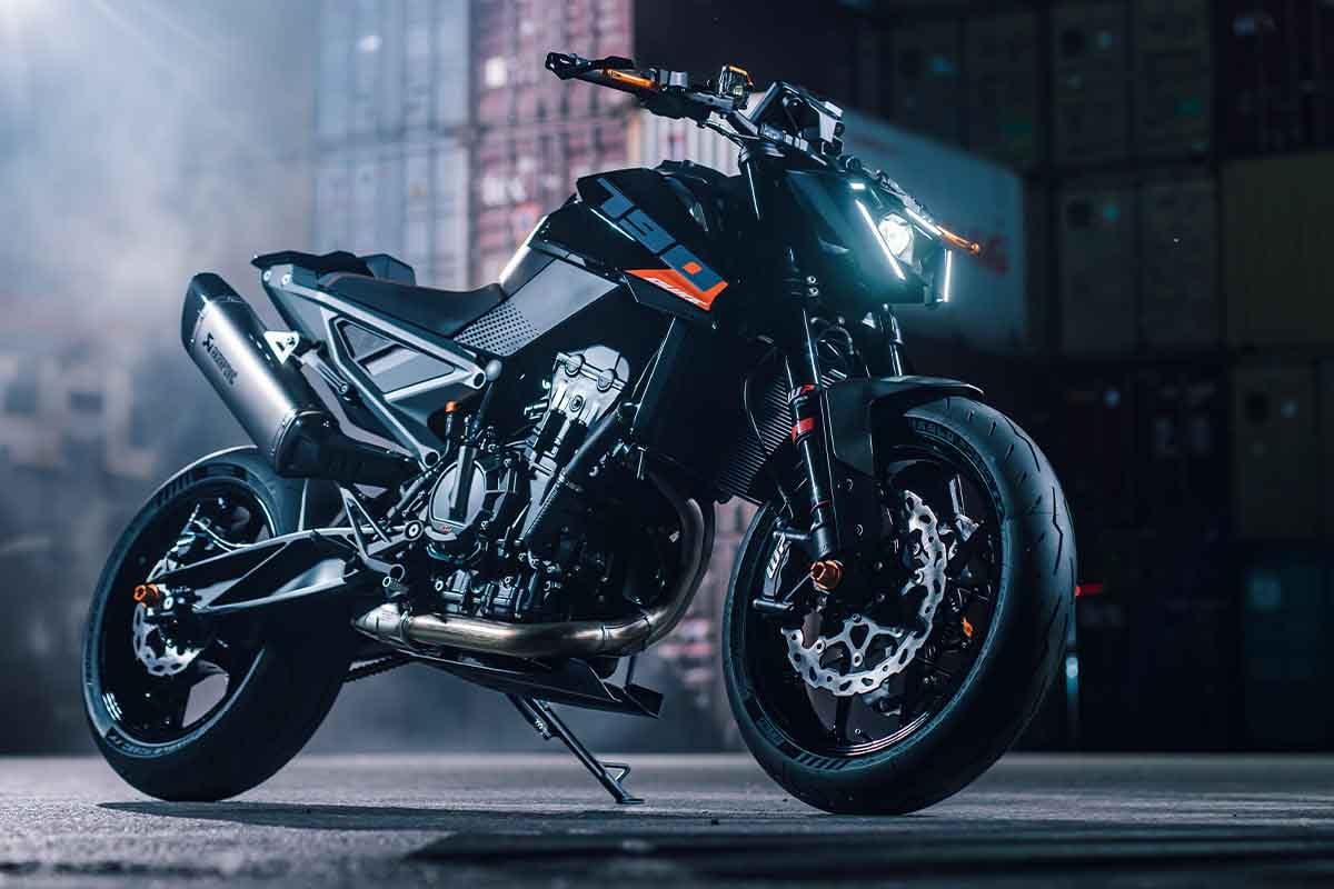 日本導入されたKTM新型「790DUKE」2027モデル