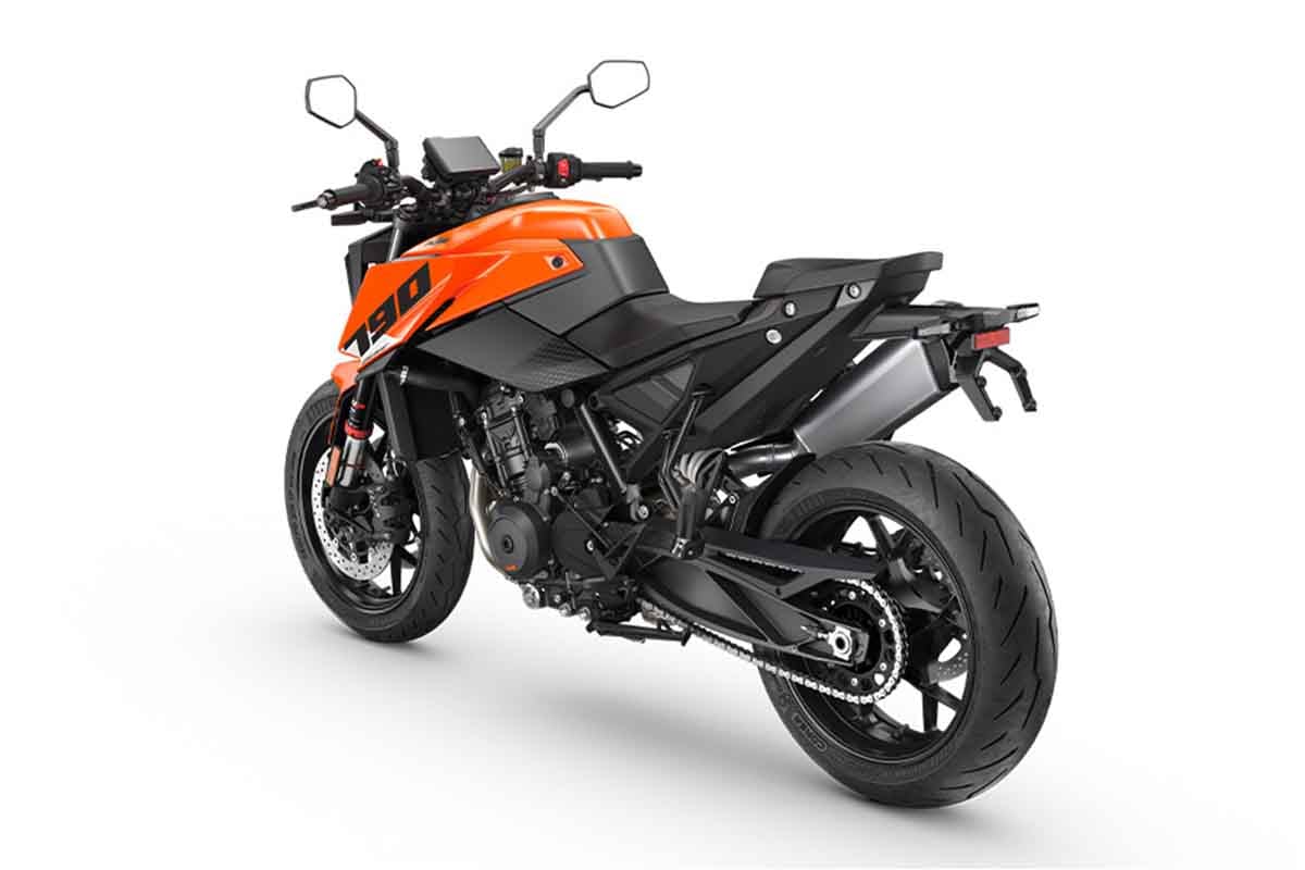 日本導入されたKTM新型「790DUKE」2027モデル
