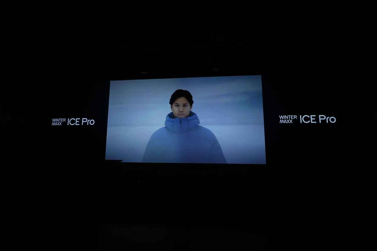 ダンロップの新スタッドレスタイヤ「ウインターマックス アイスプロ」発表会の様子