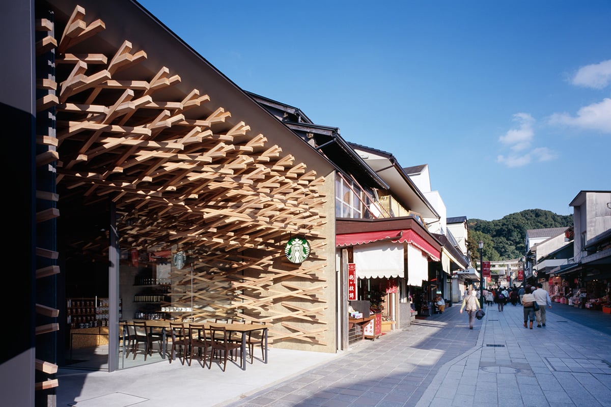 スターバックスコーヒー 太宰府天満宮表参道店 (©Masao Nishikawa)