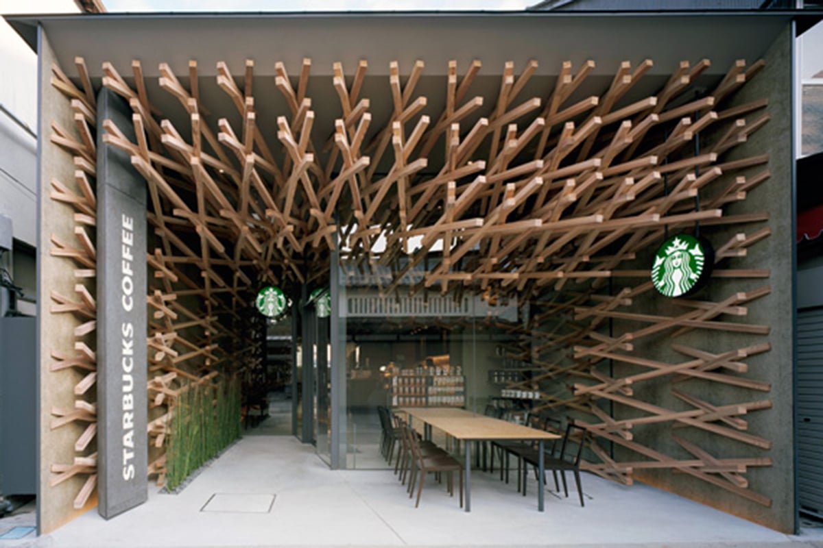 スターバックスコーヒー 太宰府天満宮表参道店 (©Masao Nishikawa)