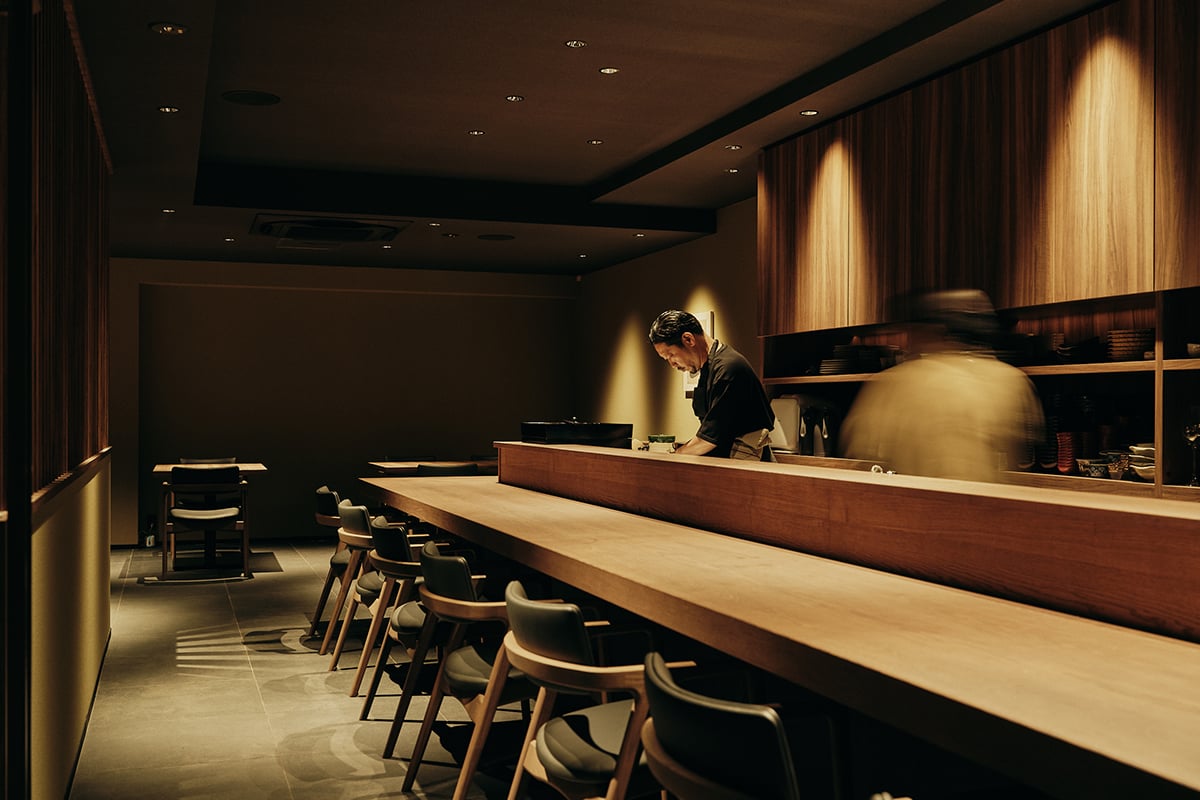 ミシュラン料理人監修の茶懐石を提供するレストラン「水（SUI）」