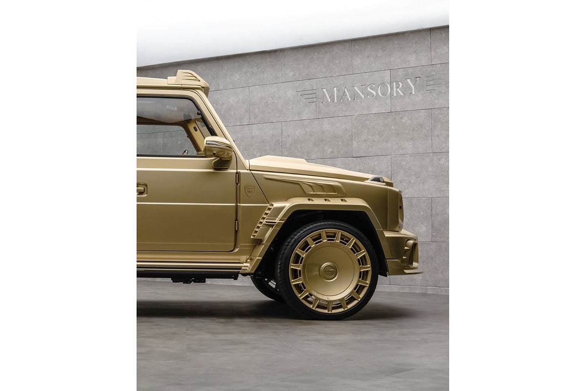 マンソリー「P720」（C）Facebook『MANSORY