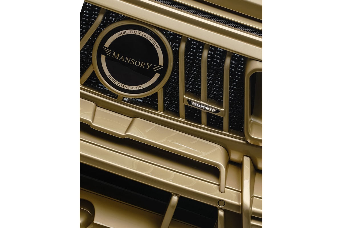 マンソリー「P720」（C）Facebook『MANSORY