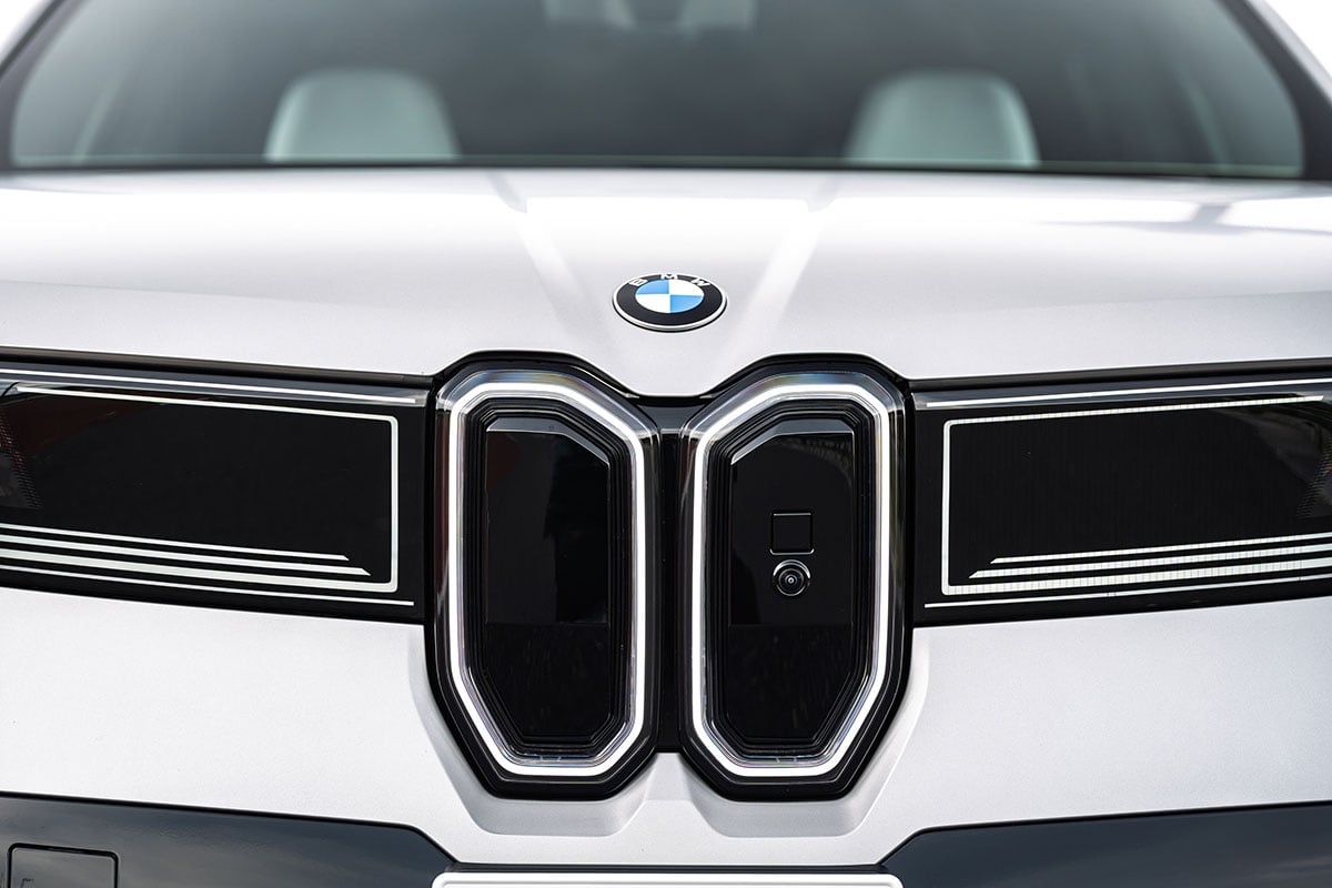 BMW新型「iX3 50 xDrive Mスポーツ」