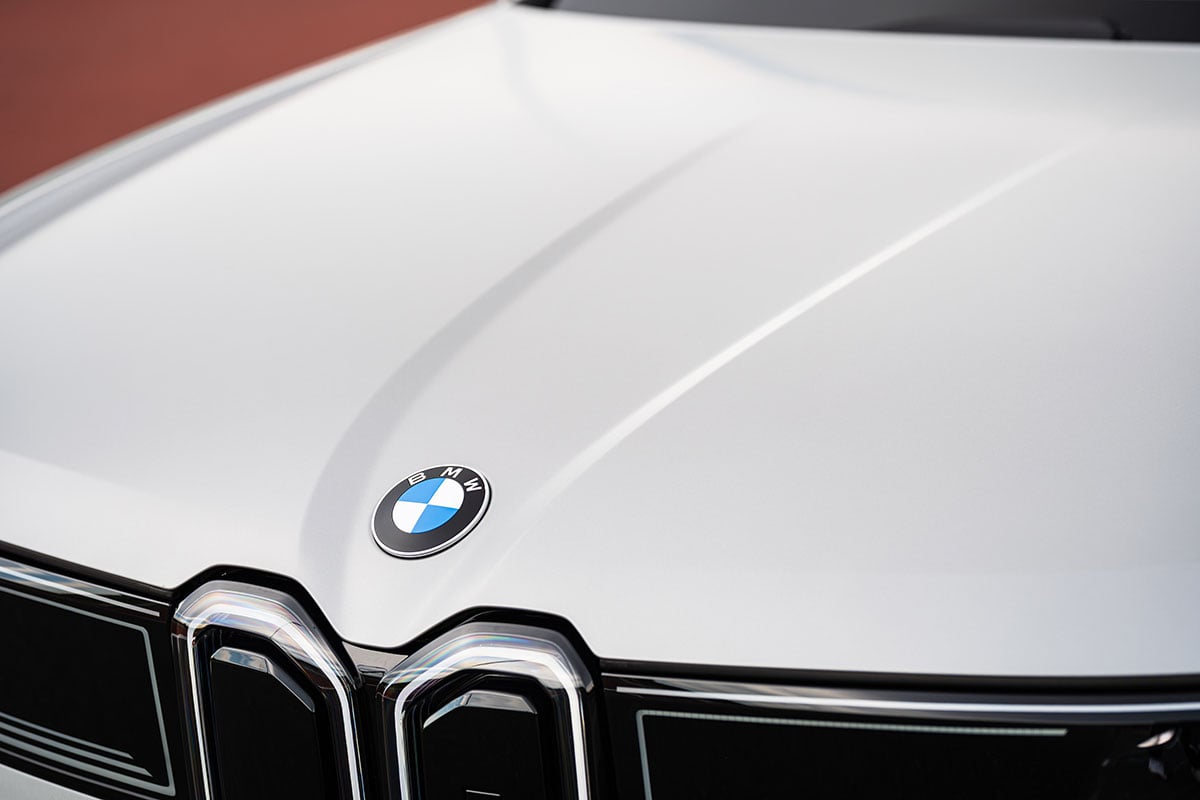 BMW新型「iX3 50 xDrive Mスポーツ」