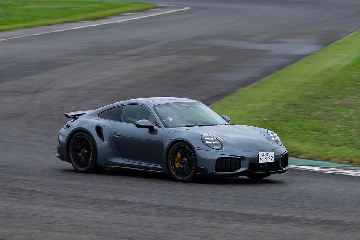 ポルシェ新型「911ターボS」
