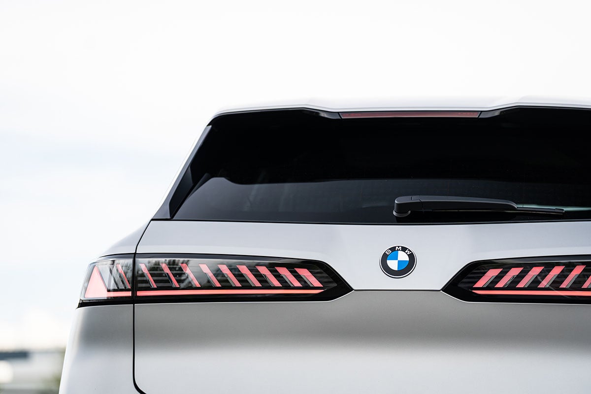BMW新型「iX3 50 xDrive Mスポーツ」