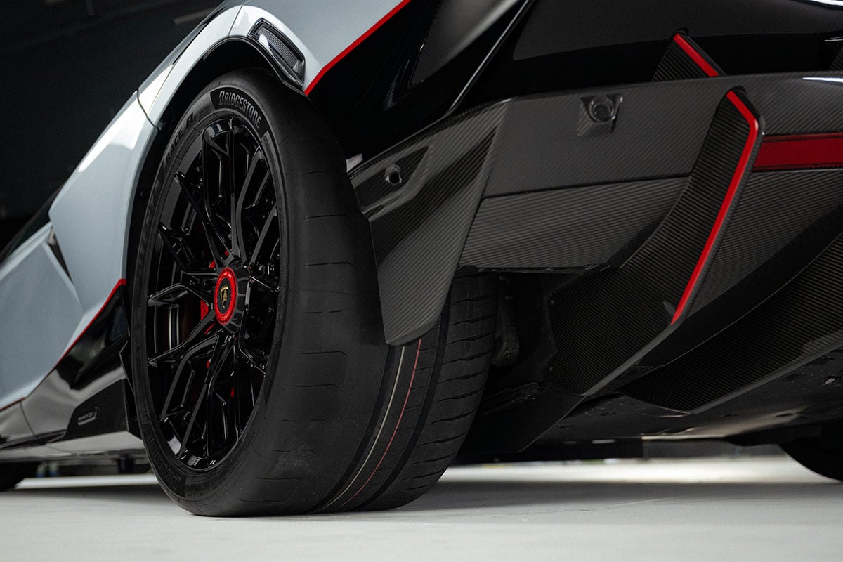 ランボルギーニ「レヴエルト SV」