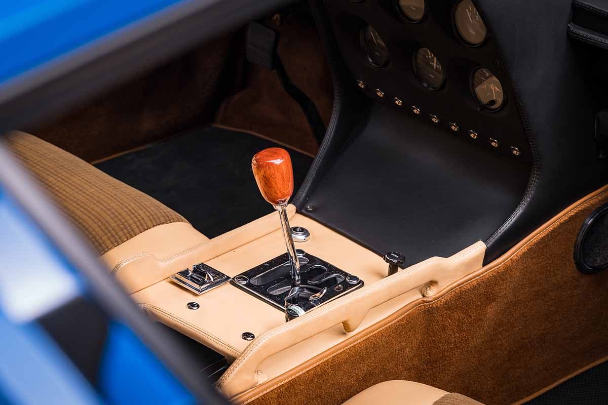 オークションに出品される1967年式ランボルギーニ「ミウラP400」Genau Autiwerks