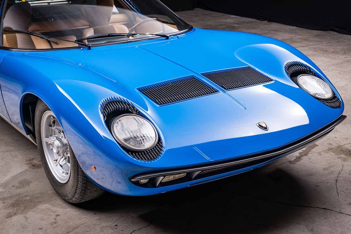 オークションに出品される1967年式ランボルギーニ「ミウラP400」Genau Autiwerks
