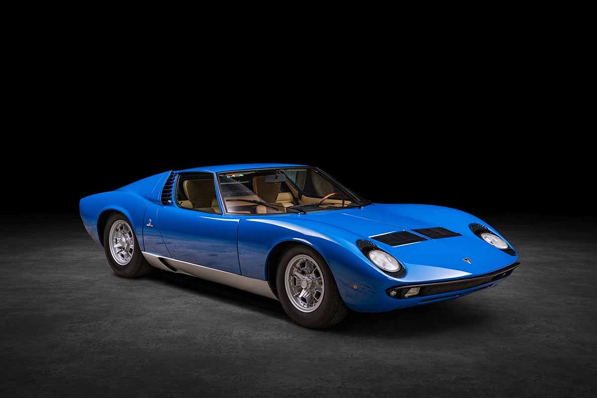 オークションに出品される1967年式ランボルギーニ「ミウラP400」Genau Autiwerks