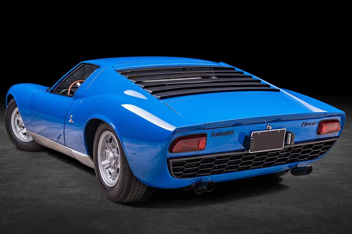 オークションに出品される1967年式ランボルギーニ「ミウラP400」Genau Autiwerks