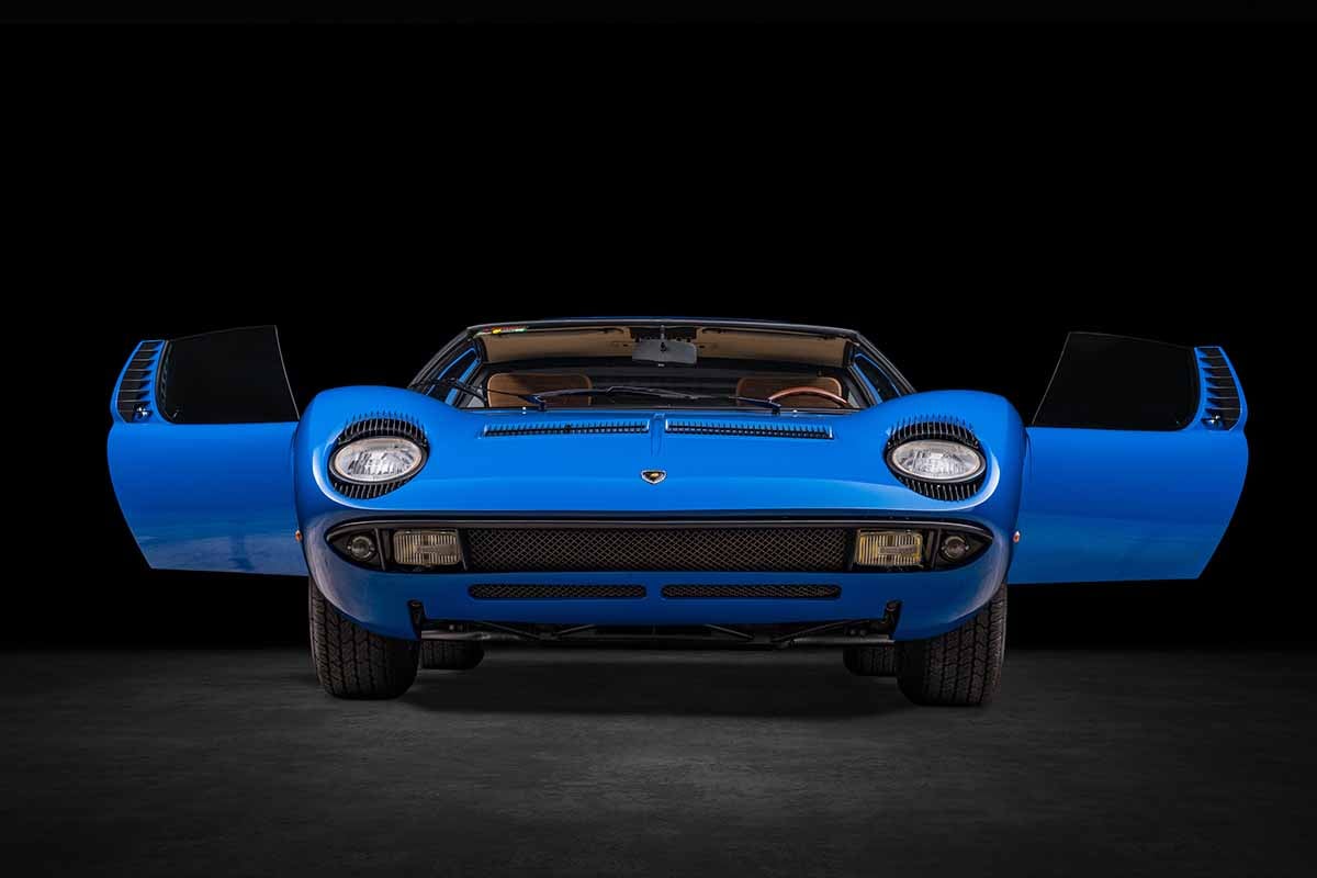 オークションに出品される1967年式ランボルギーニ「ミウラP400」Genau Autiwerks