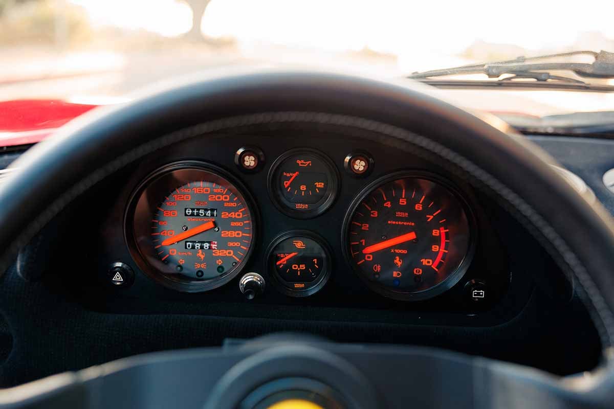 オークションに出品される1985年式フェラーリ「288GTO」Mikey Noga(c)2026 Courtesy of RM Sotheby's