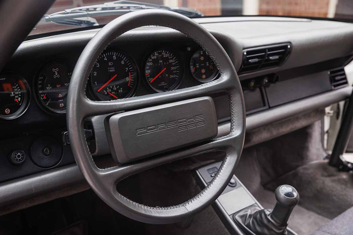 オークションに出品予定の1989年式ポルシェ「959スポーツ」Andrew Miterko(c)2026 Courtesy of RM Sotheby's
