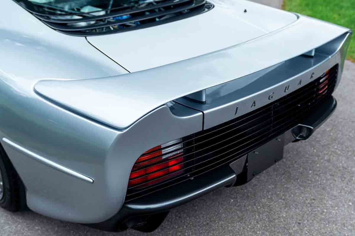 オークションに出品予定の1993年式ジャガー「XJ220」(c)2026 BROAD ARROW Auctions