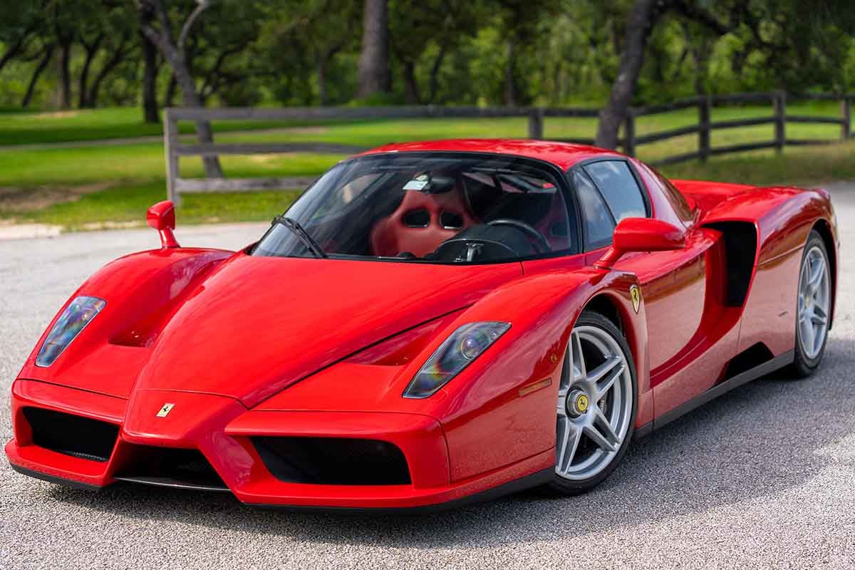 941万ドル（約14億1000万円）で落札された2003年式「エンツォ・フェラーリ」Erik Olsen(c)2026 Courtesy of RM Sotheby's