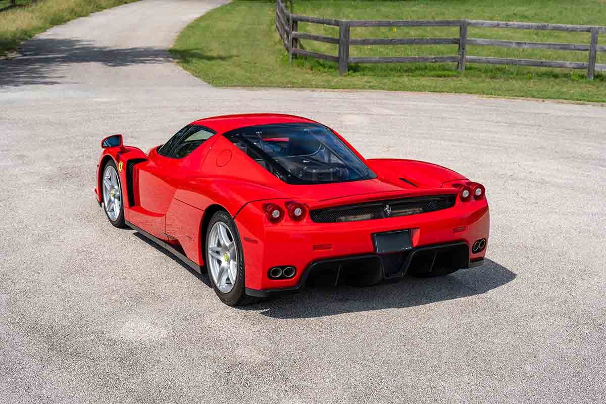 941万ドル（約14億1000万円）で落札された2003年式「エンツォ・フェラーリ」Erik Olsen(c)2026 Courtesy of RM Sotheby's