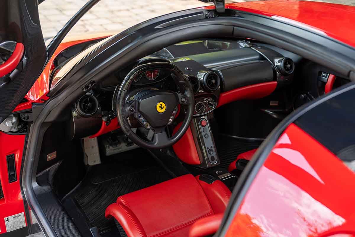 941万ドル（約14億1000万円）で落札された2003年式「エンツォ・フェラーリ」Erik Olsen(c)2026 Courtesy of RM Sotheby's