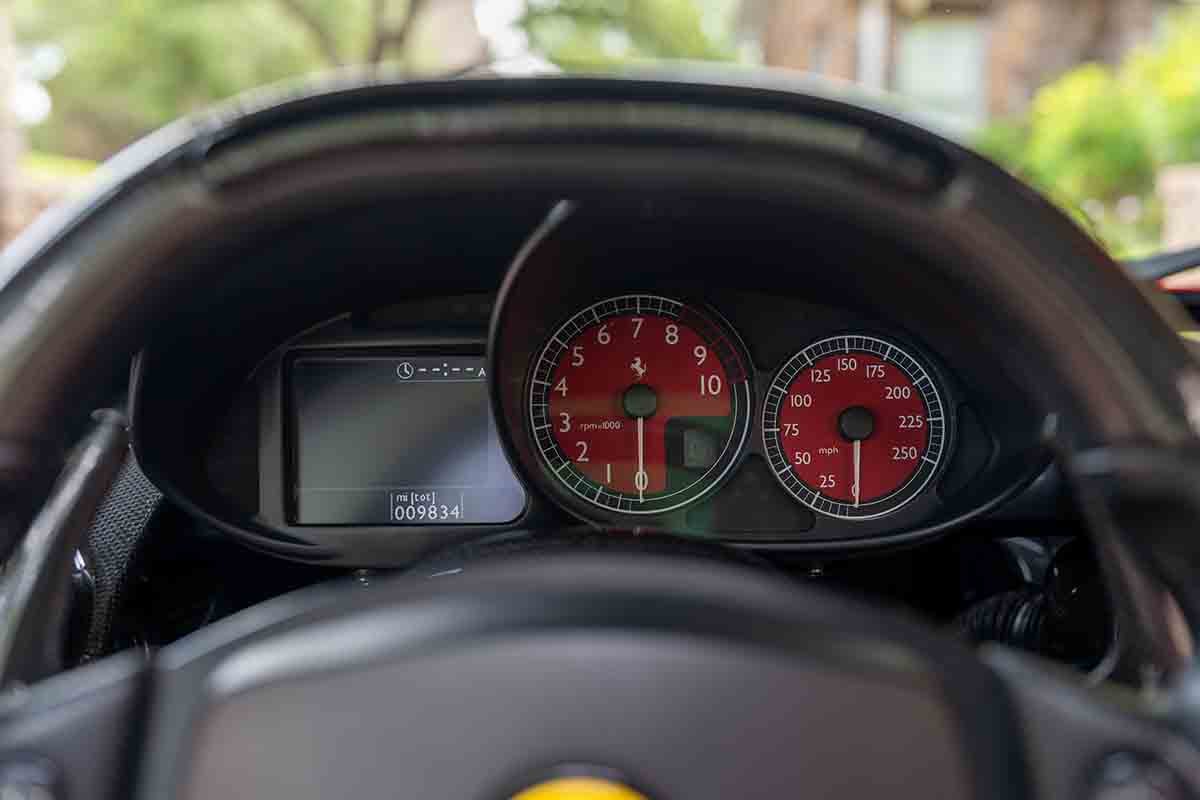941万ドル（約14億1000万円）で落札された2003年式「エンツォ・フェラーリ」Erik Olsen(c)2026 Courtesy of RM Sotheby's