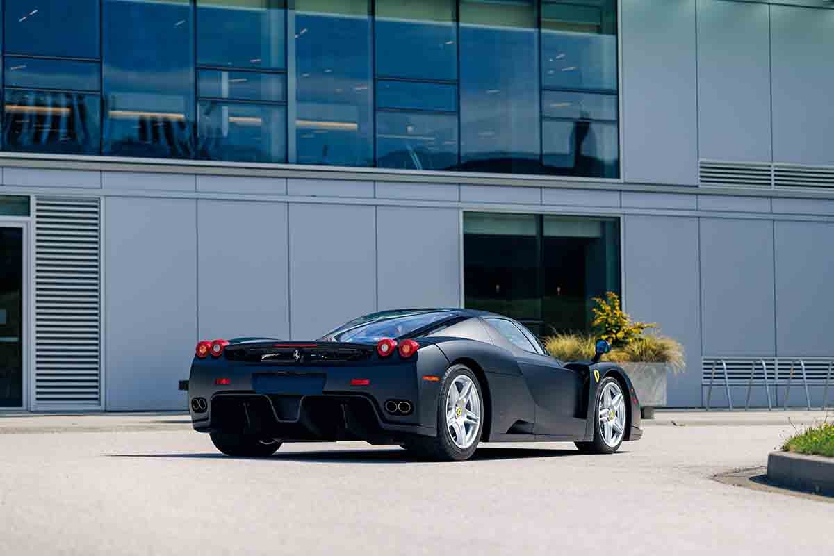 オークションに出品予定の2004年式フェラーリ「エンツォ」Mikey Noga(c)2026 Courtesy of RM Sotheby's