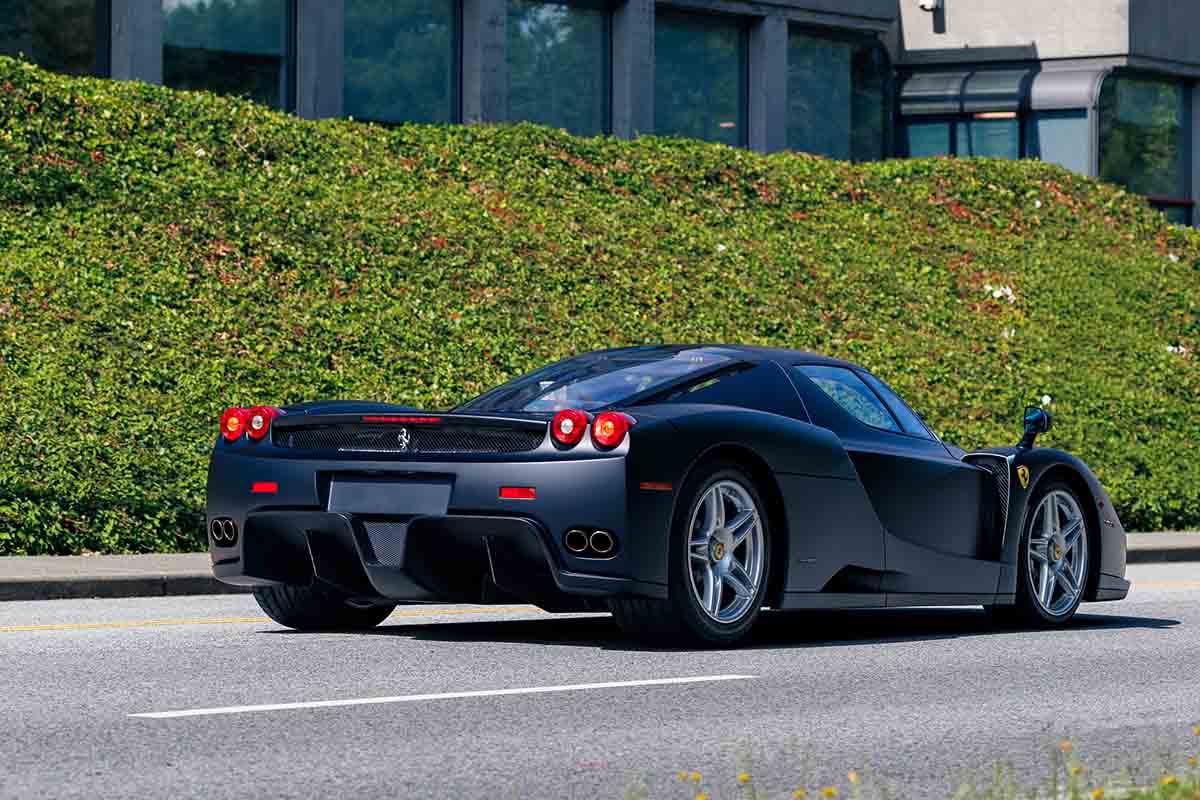 オークションに出品予定の2004年式フェラーリ「エンツォ」Mikey Noga(c)2026 Courtesy of RM Sotheby's