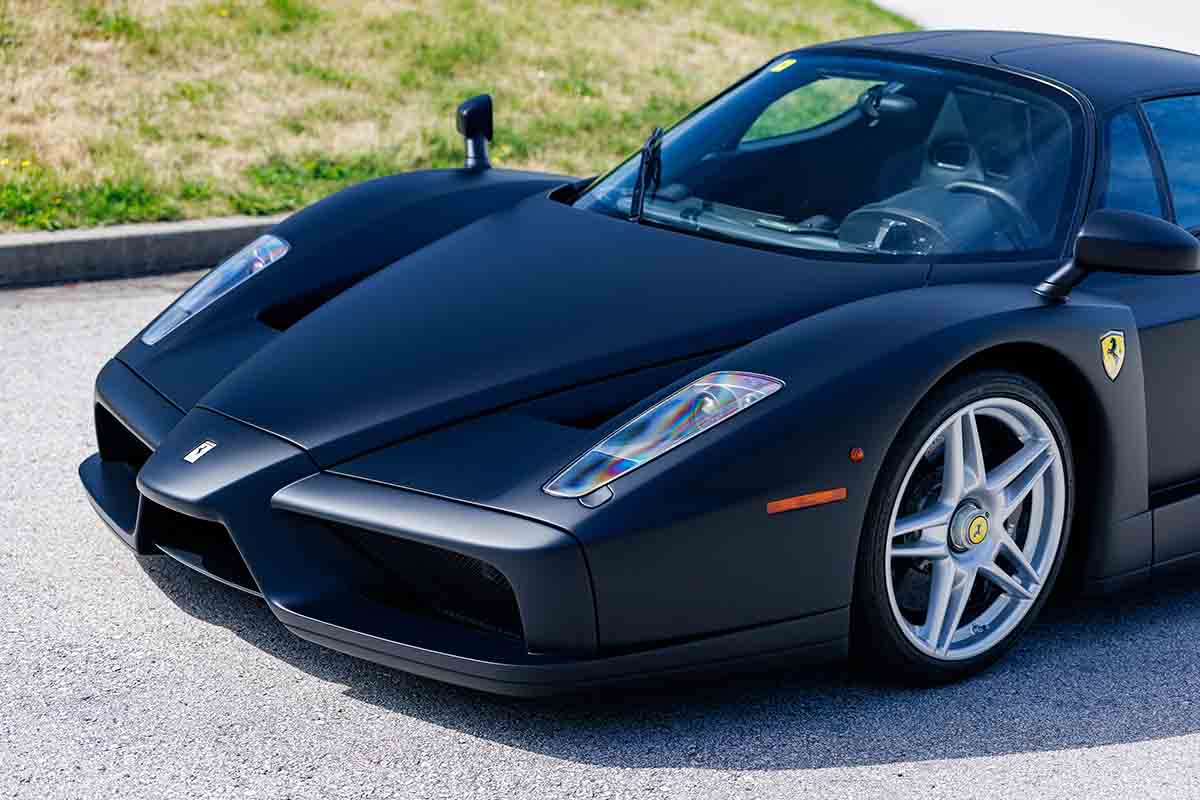 オークションに出品予定の2004年式フェラーリ「エンツォ」Mikey Noga(c)2026 Courtesy of RM Sotheby's