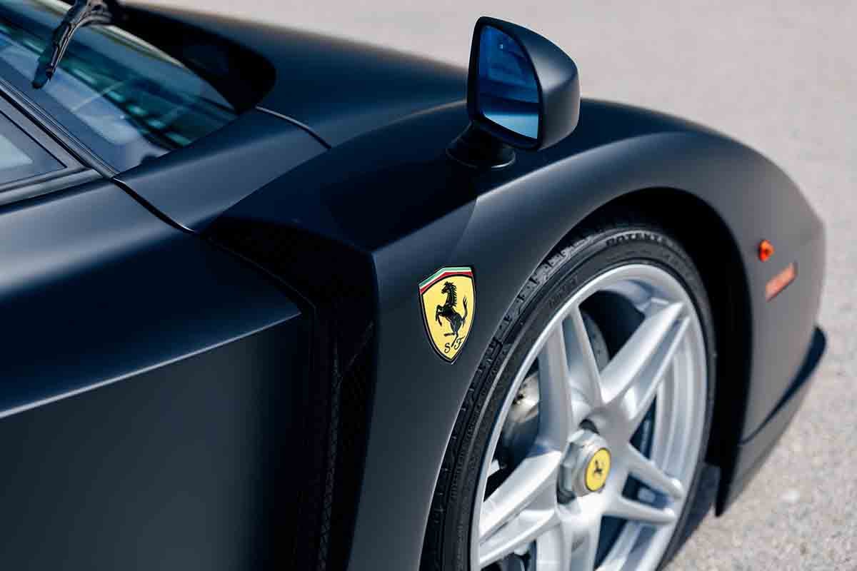 オークションに出品予定の2004年式フェラーリ「エンツォ」Mikey Noga(c)2026 Courtesy of RM Sotheby's