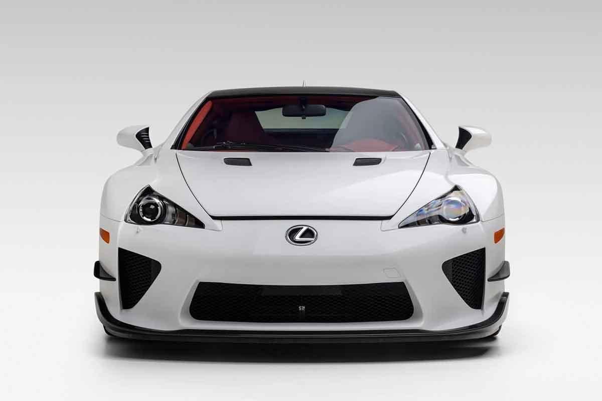オークションに出品予定の2012年式レクサス「LFAニュルブルクリンク・パッケージ」(c)2026 BROAD ARROW Auctions