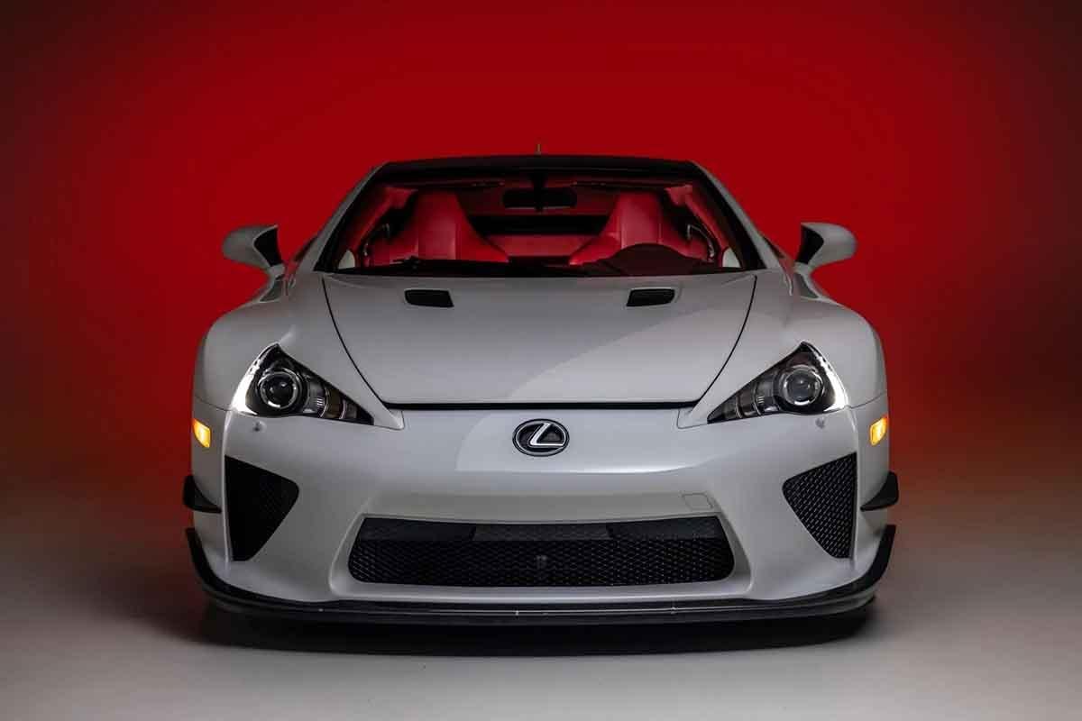 オークションに出品予定の2012年式レクサス「LFAニュルブルクリンク・パッケージ」(c)2026 BROAD ARROW Auctions