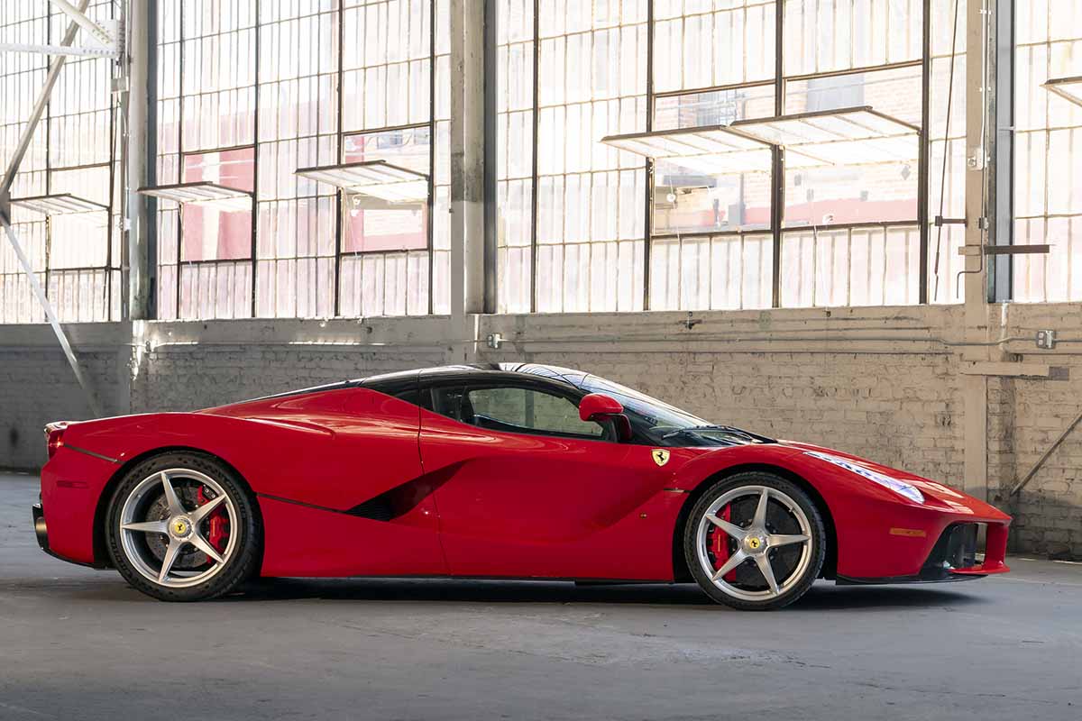 オークションに出品される2015年式フェラーリ「ラ・フェラーリ」Robin Adams(c)2026 Courtesy of RM Sotheby's