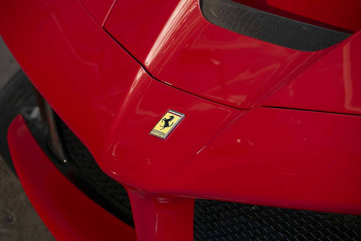 オークションに出品される2015年式フェラーリ「ラ・フェラーリ」Robin Adams(c)2026 Courtesy of RM Sotheby's