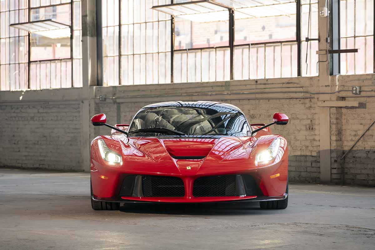 オークションに出品される2015年式フェラーリ「ラ・フェラーリ」Robin Adams(c)2026 Courtesy of RM Sotheby's