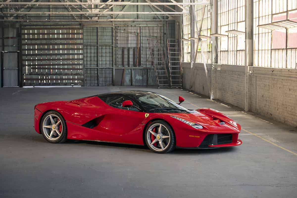 オークションに出品される2015年式フェラーリ「ラ・フェラーリ」Robin Adams(c)2026 Courtesy of RM Sotheby's