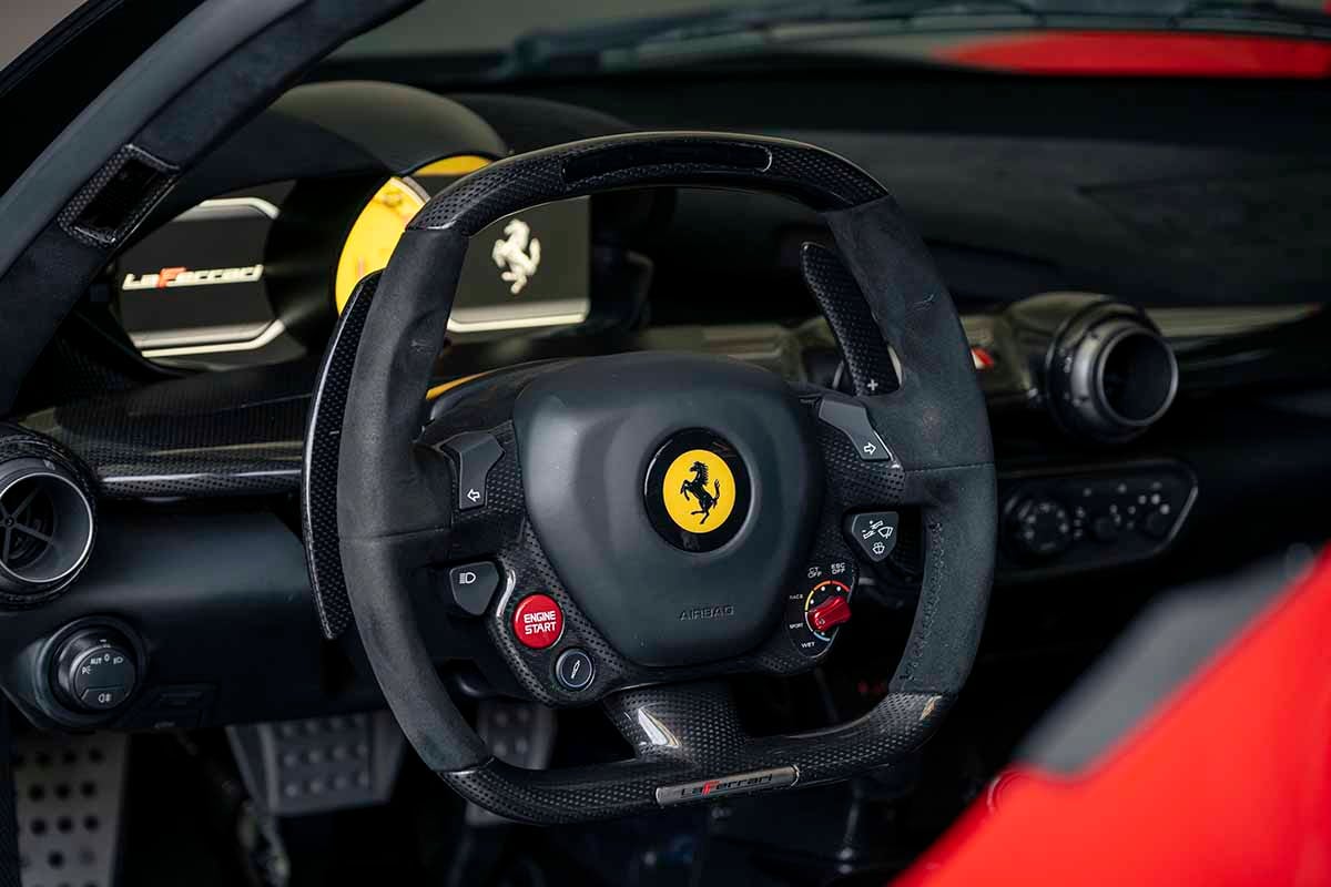 オークションに出品される2015年式フェラーリ「ラ・フェラーリ」Robin Adams(c)2026 Courtesy of RM Sotheby's