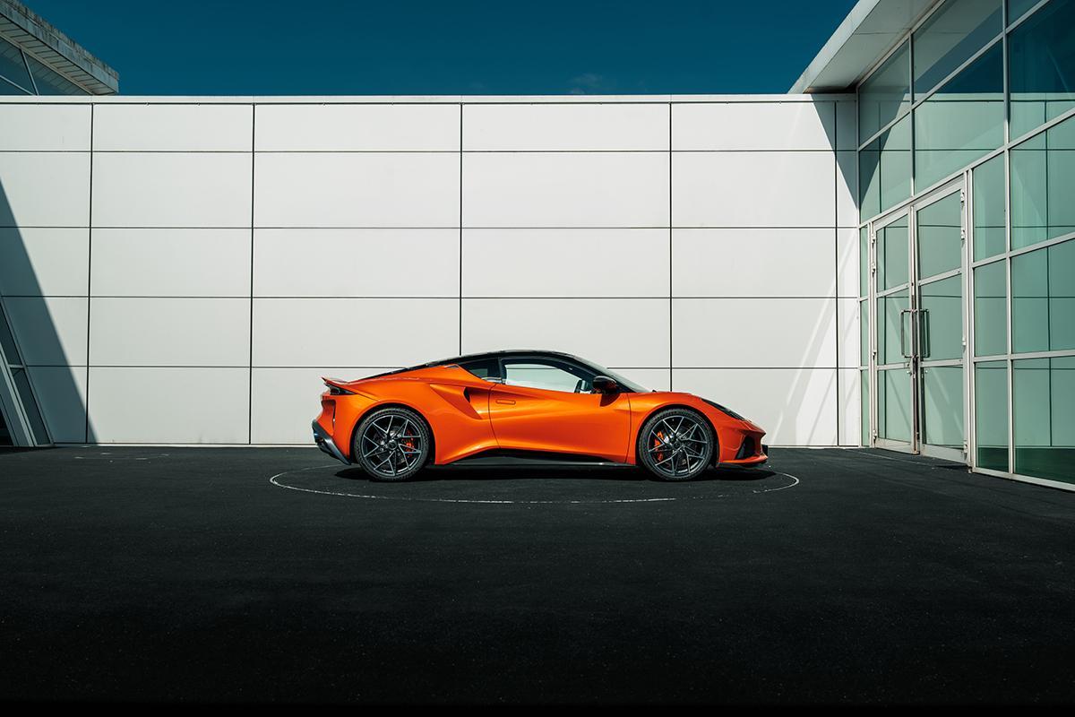 ロータス新型「エミーラ420スポーツ」
