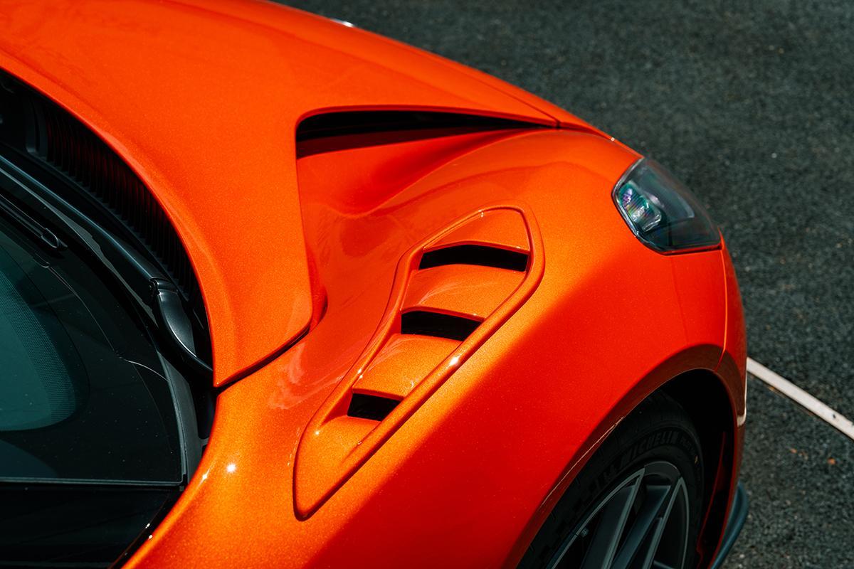 ロータス新型「エミーラ420スポーツ」