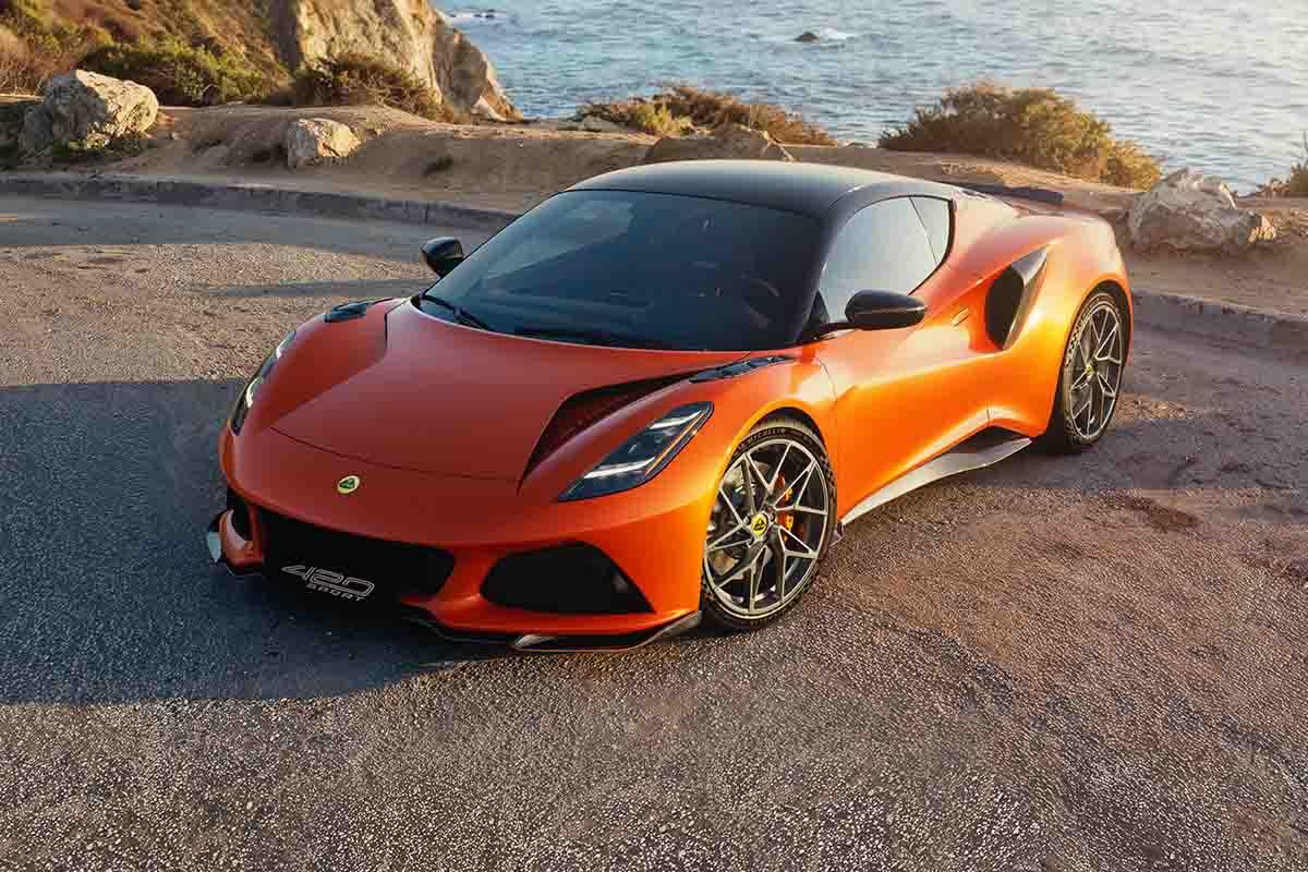 ロータス新型「エミーラ420スポーツ」