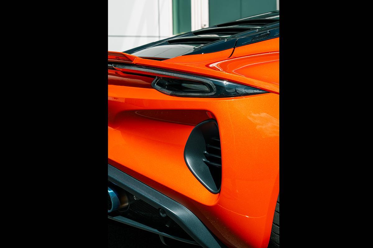 ロータス新型「エミーラ420スポーツ」