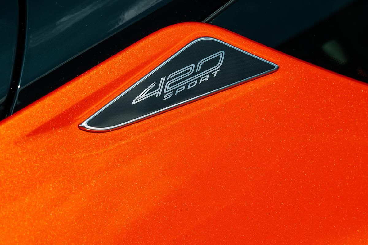 ロータス新型「エミーラ420スポーツ」