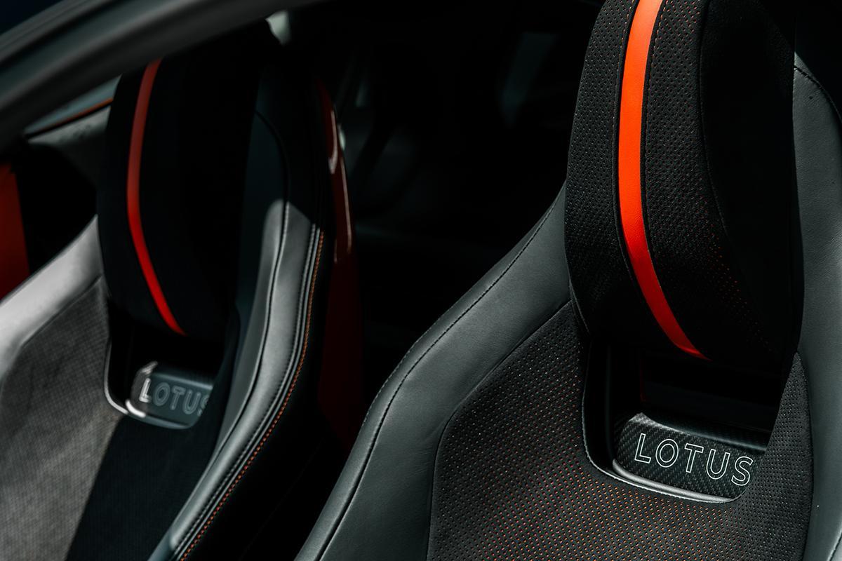 ロータス新型「エミーラ420スポーツ」