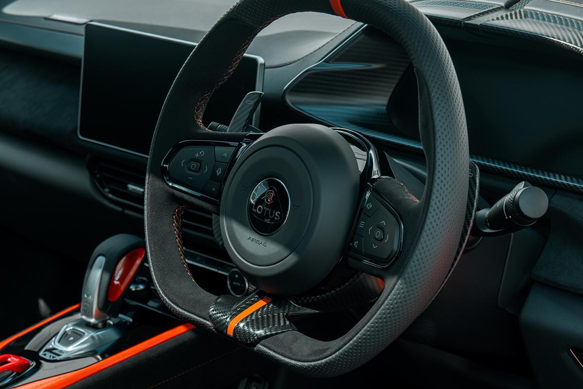 ロータス新型「エミーラ420スポーツ」