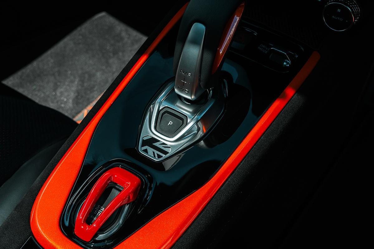 ロータス新型「エミーラ420スポーツ」