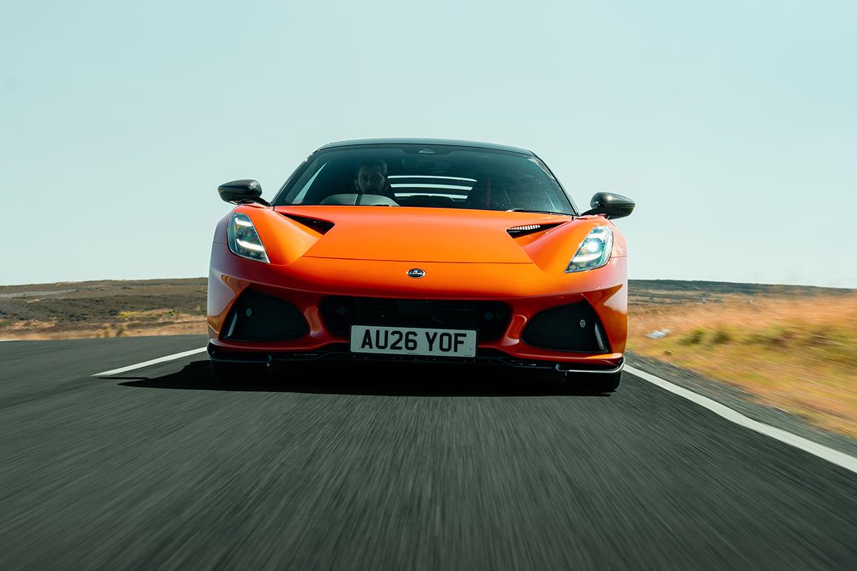 ロータス新型「エミーラ420スポーツ」