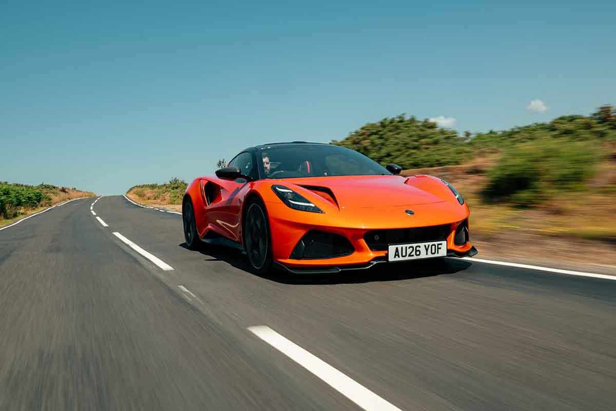 ロータス新型「エミーラ420スポーツ」