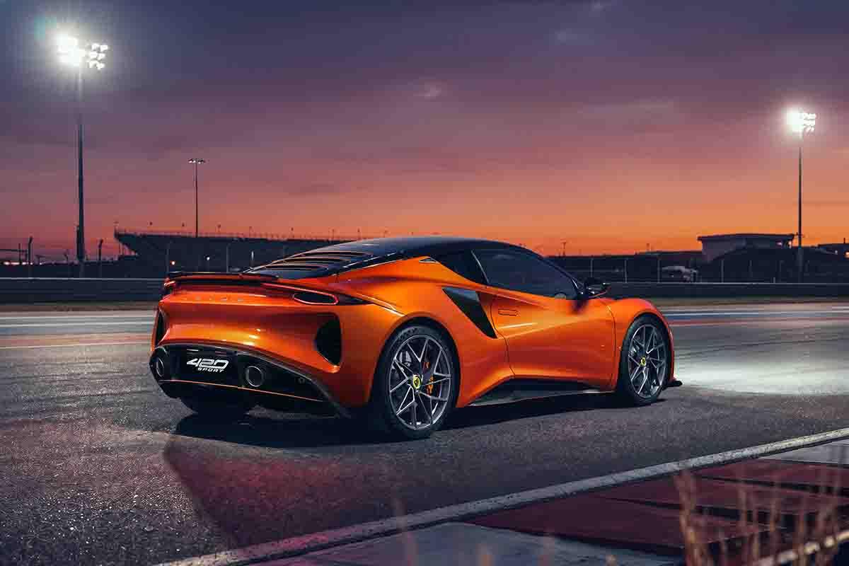 ロータス新型「エミーラ420スポーツ」
